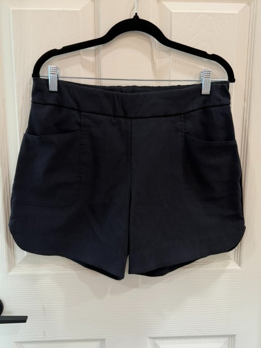 BCG Black Athletic Shorts M • Elastic Waist • Pockets • 5” Inseam